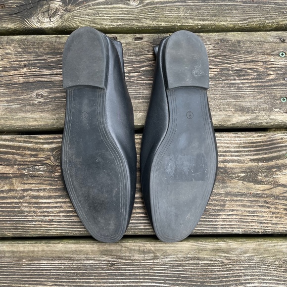 Shoes: Women's Black Casual Soft Leather Loafers - Picture 5 of 6